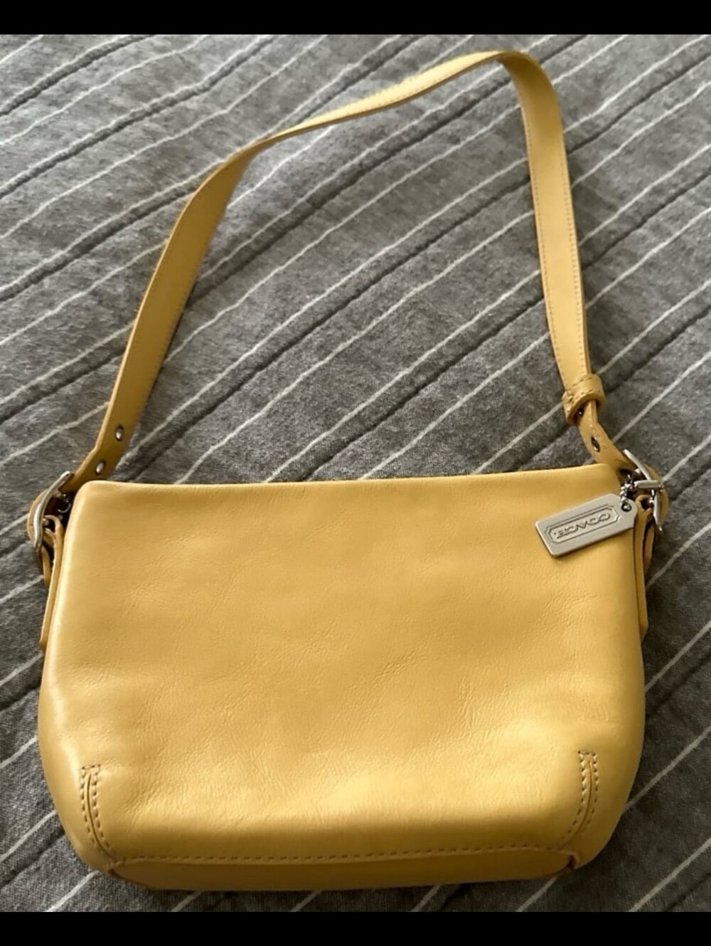Coach Cream Shoulder Hand Bag